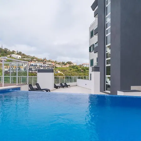 Guestready - Madeiran Mountain View With Pool דירה *