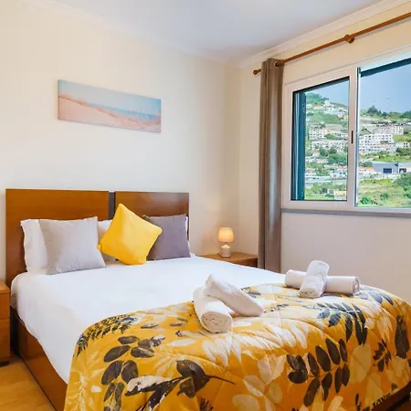 דירה Guestready - Madeiran Mountain View With Pool סנטה קרוז