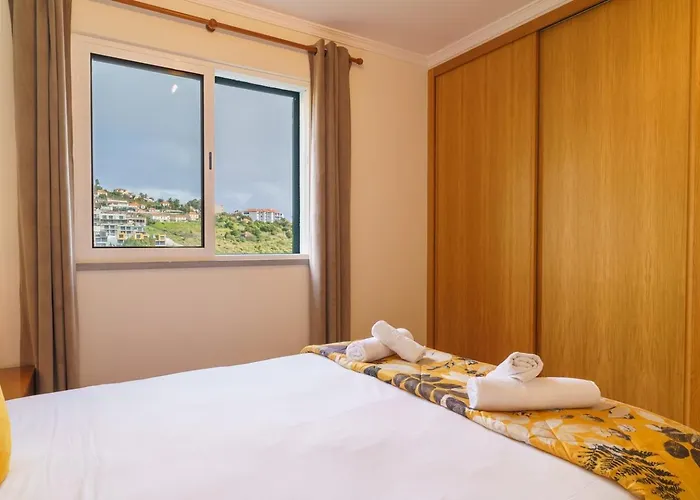 Guestready - Madeiran Mountain View With Pool * 산타 크루즈