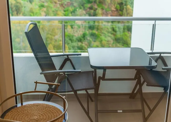 Guestready - Madeiran Mountain View With Pool 아파트 *